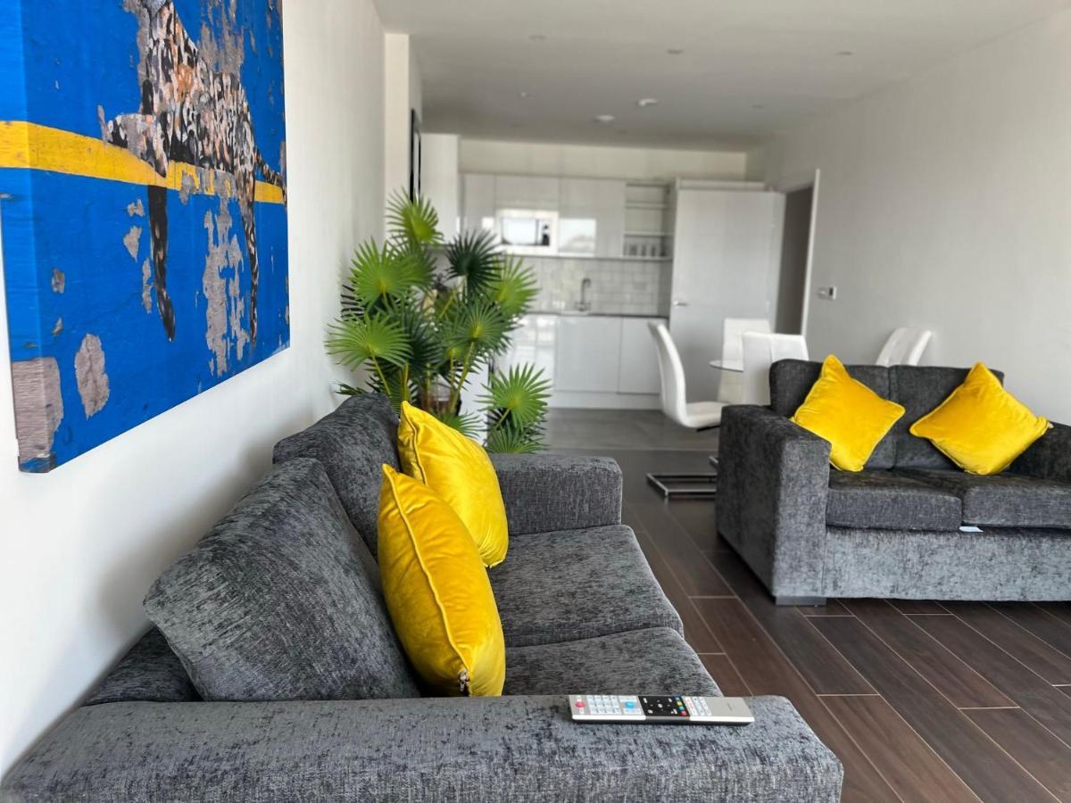 Spacious, Bright & Modern 1 & 2 Bed Apartments At Sligo House - Central Watford Watford  Exterior photo